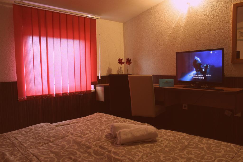 Hotel Piramida Sunca Visoko Pokoj fotografie